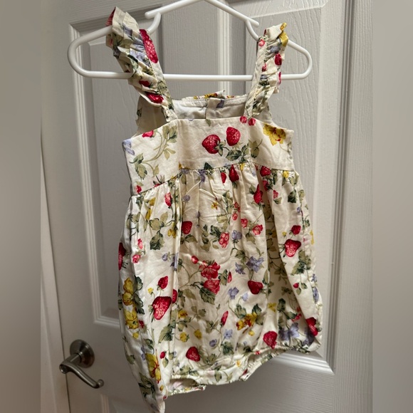 Polo Ralph Lauren Strawberry Romper / Bubble shortall - Picture 2 of 2